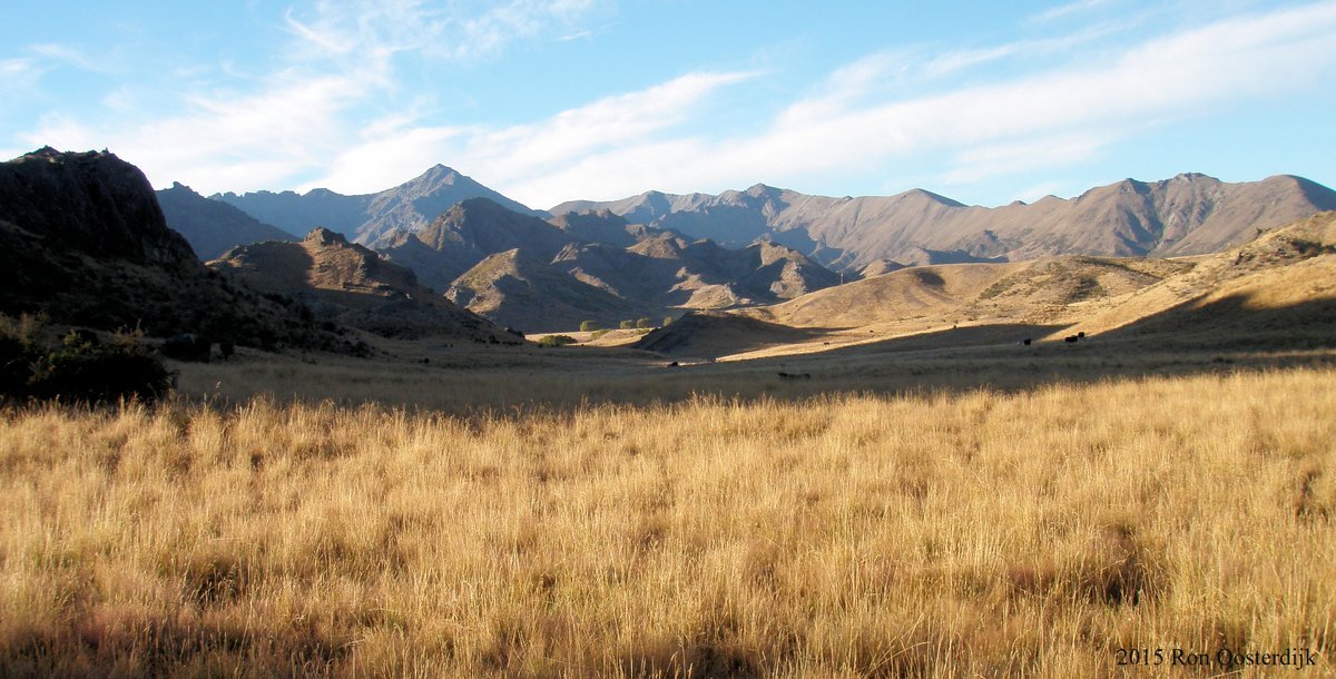 1-ACTAINlandKAIKOURAS.jpg (181023 bytes)